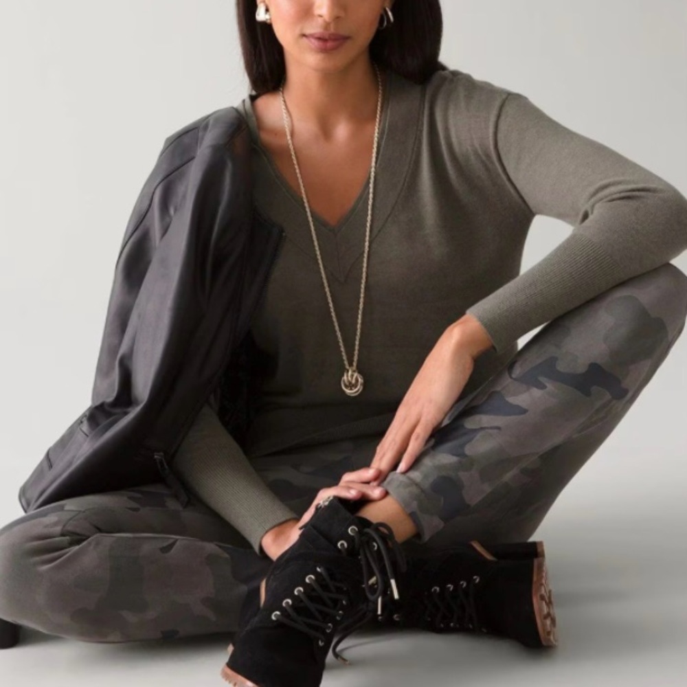 WHBM Camo-Print Runway Leggings - Petite - 2S